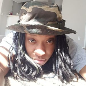 Meet your Posher, Brittney